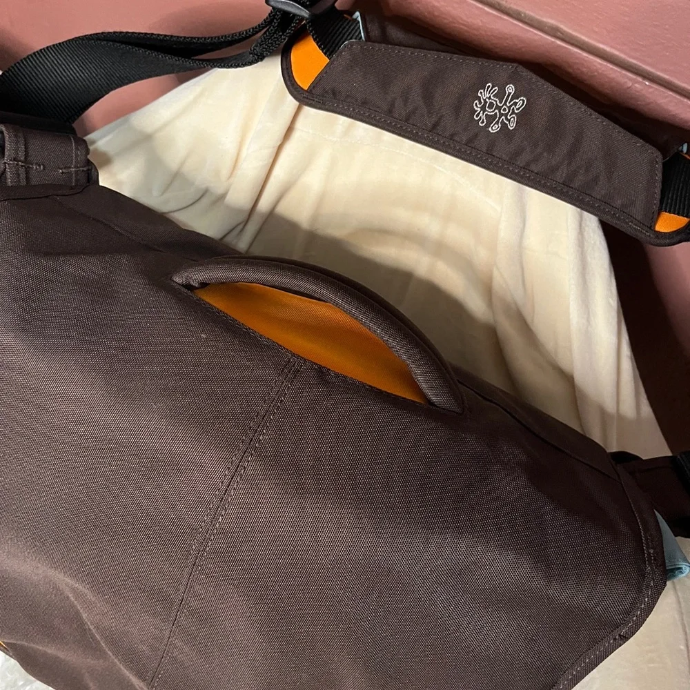 NWT Crumpler Hee-Goer Camera/Laptop Bag (Brown)